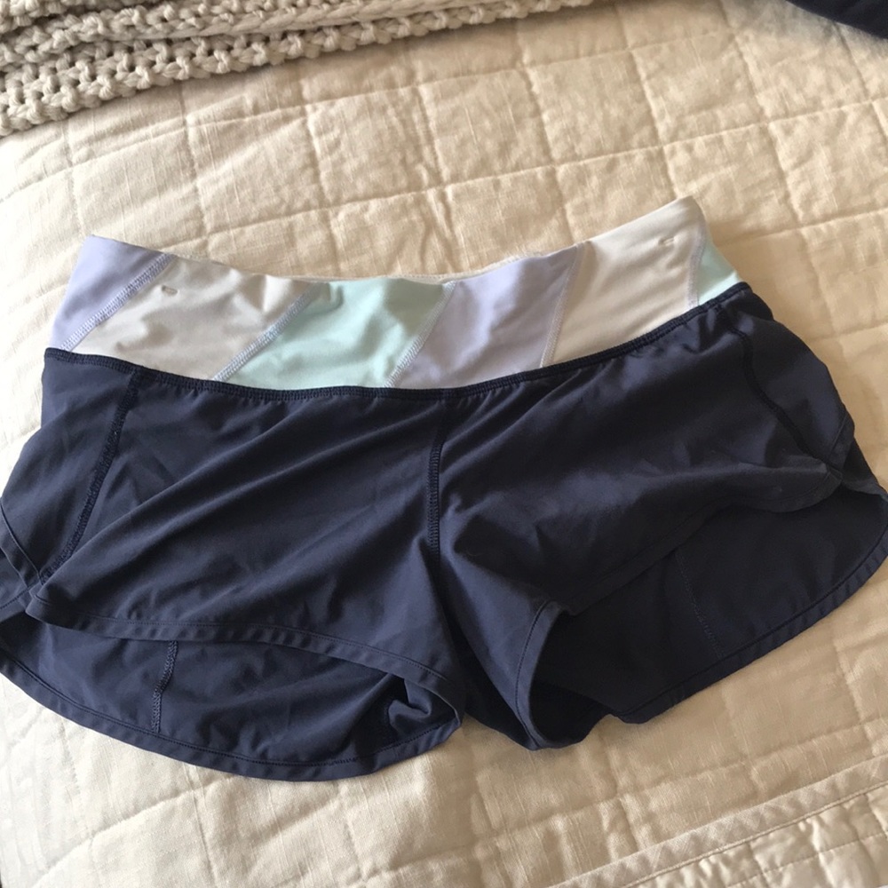 Lululemon size 6 speed shorts